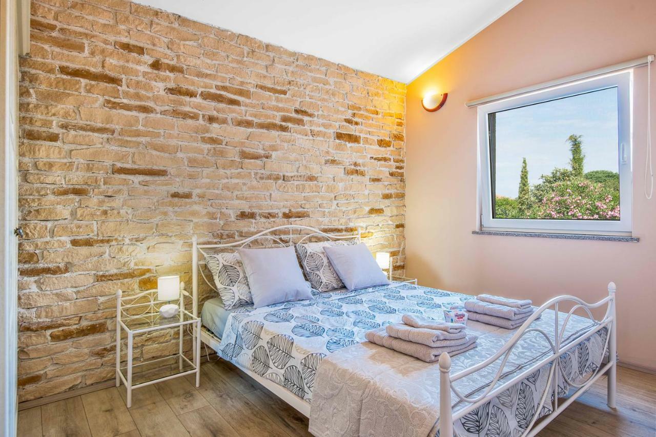 Haus Vita Pula Exteriör bild
